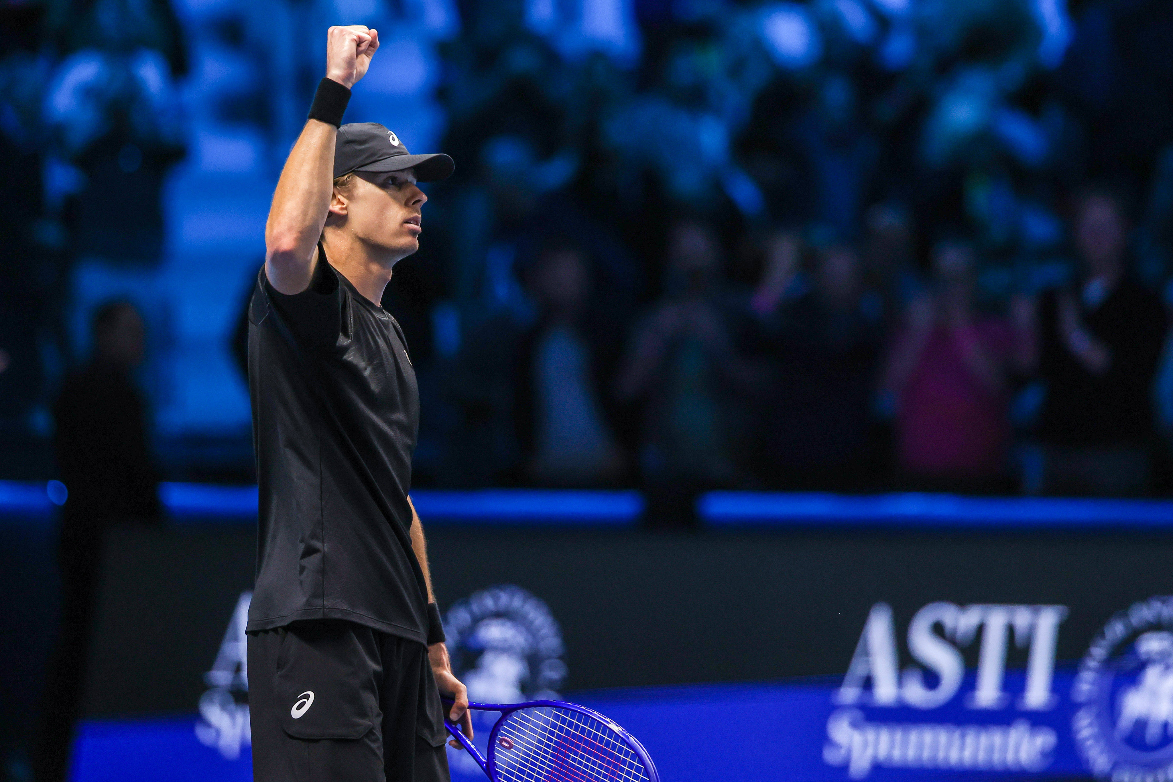 （外代二线）网球——ATP年终总决赛：德米纳尔胜弗里茨
