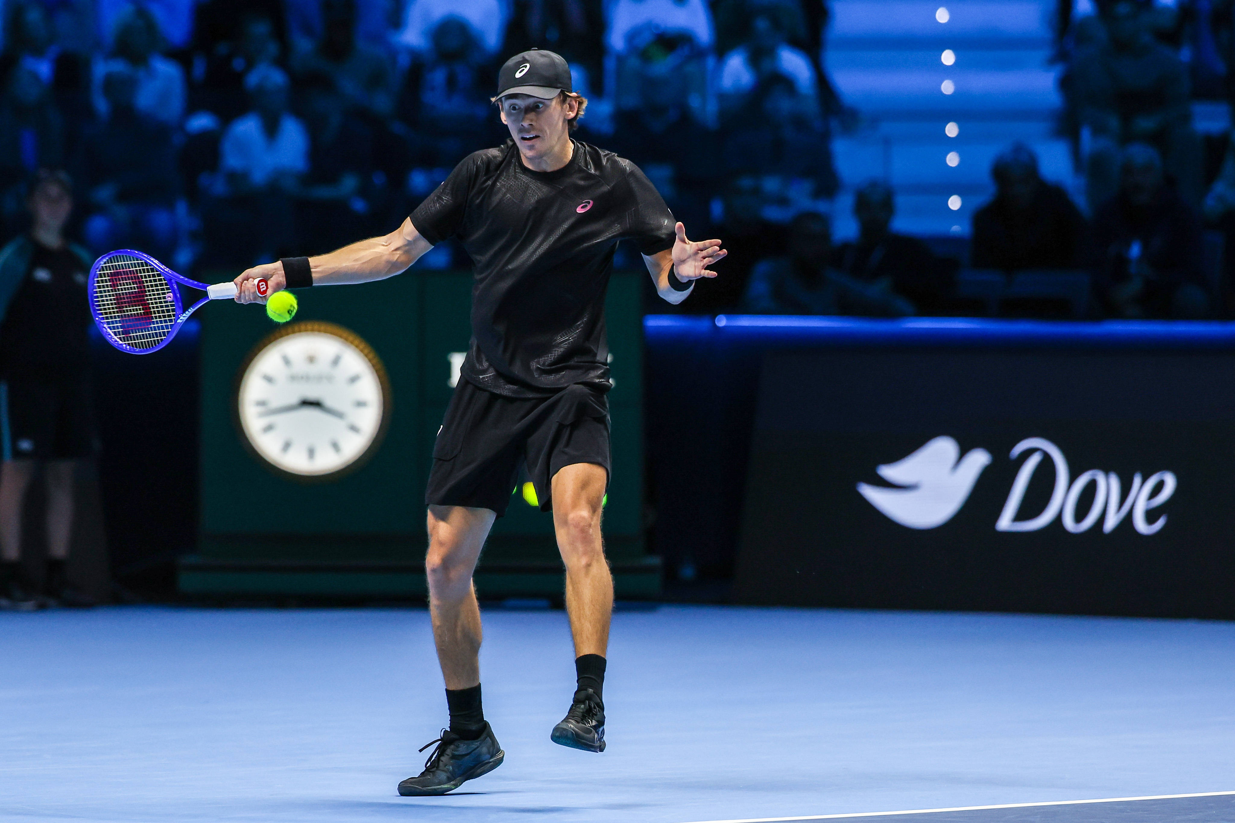 （外代二线）网球——ATP年终总决赛：德米纳尔胜弗里茨