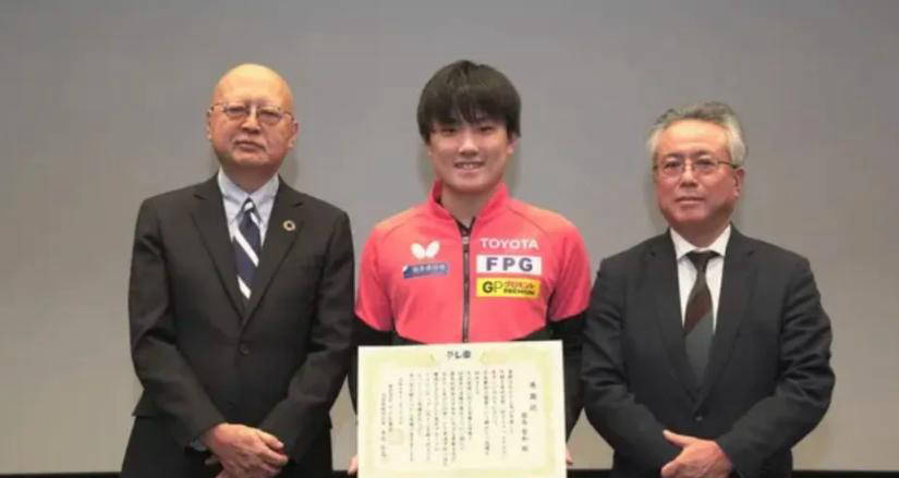 奖励丰厚豪车加持!张本智和誓言世乒赛再夺冠,振奋日本球迷